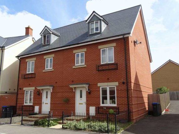 4 Bedroom Semi-Detac...